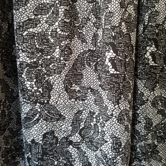 Blouse - Picture 2 of 3